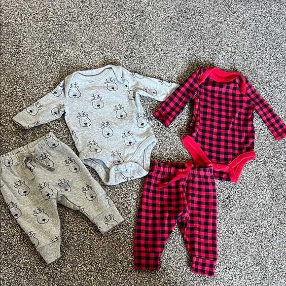 BNWOT super soft 4-piece festive Baby GAP outfit bundle (reindeer & plaid print) - Picture 1 of 10